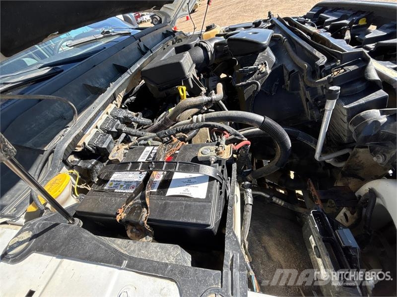 Ford F-350 XLT 4x4 Crew Cab Pickup Kita