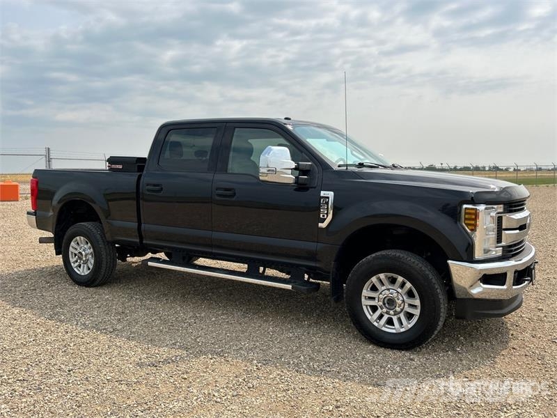 Ford F-350 XLT 4x4 Crew Cab Pickup Άλλα Vans