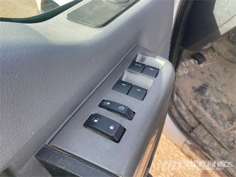 Ford F-350 XLT 4x4 Crew Cab SD Crew Cab 4WD Pickup Otras furgonetas