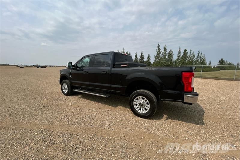 Ford F-350 XLT 4x4 Crew Cab Pickup Άλλα Vans