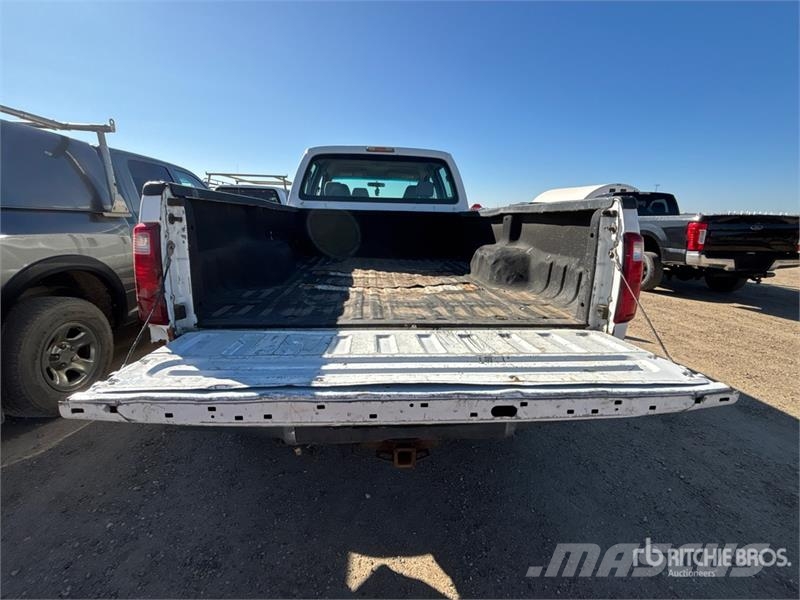 Ford F-350 XLT 4x4 Crew Cab Pickup Прочие фургоны