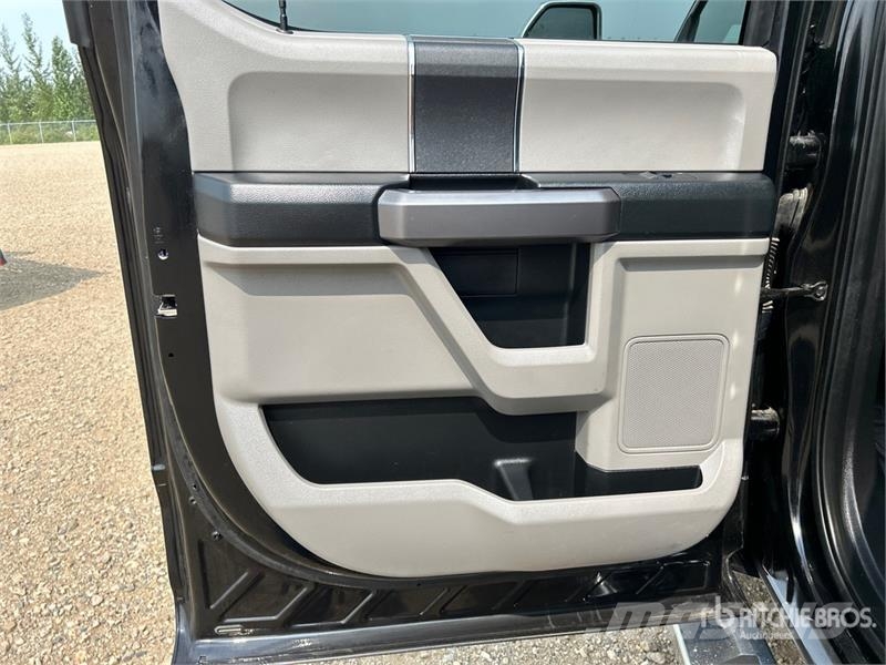 Ford F-350 XLT 4x4 Crew Cab Pickup Άλλα Vans