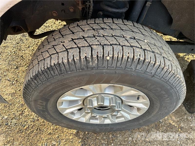 Ford F-350 XLT 4x4 Crew Cab Pickup أخرى