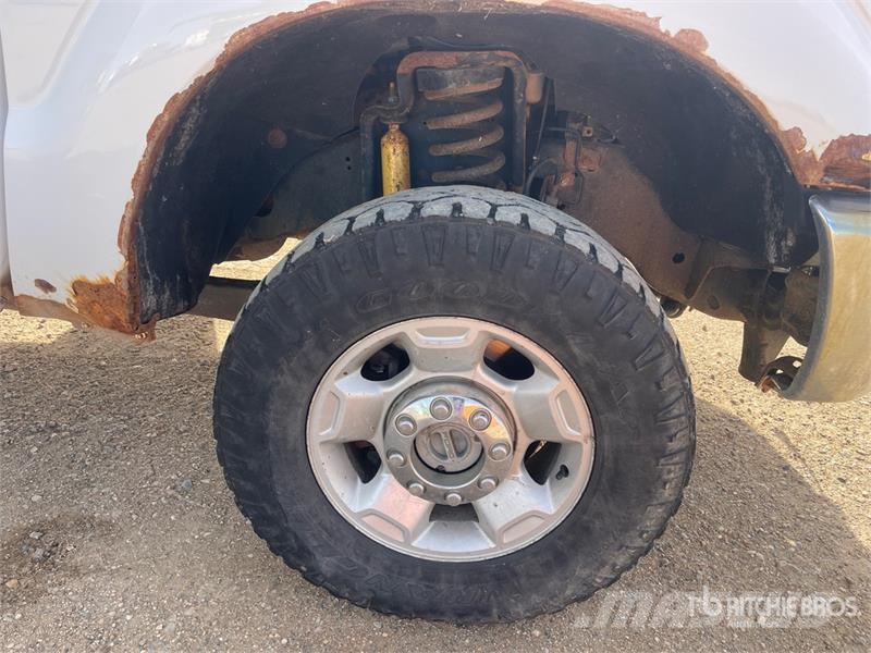 Ford F-350 XLT 4x4 Crew Cab SD Crew Cab 4WD Pickup Otras furgonetas