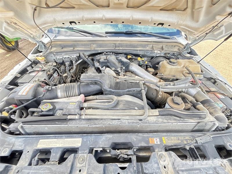 Ford F-350 XLT 4x4 Crew Cab Pickup Drugi