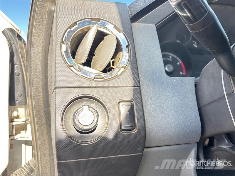 Ford F-350 XLT 4x4 Crew Cab Pickup Drugi