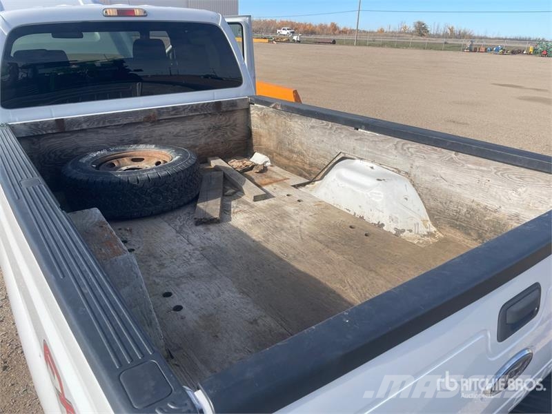 Ford F-350 XLT 4x4 Crew Cab SD Crew Cab 4WD Pickup Otras furgonetas