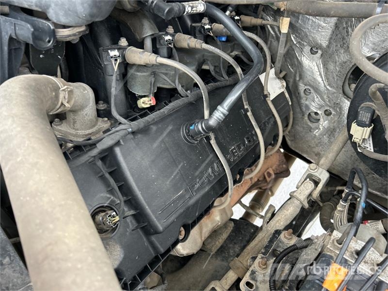 Ford F-350 XLT 4x4 Crew Cab Pickup Ostalo