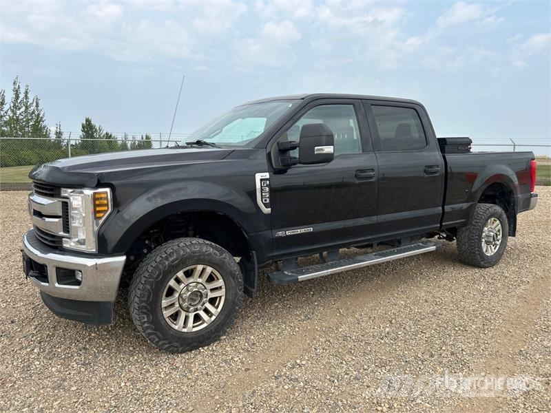 Ford F-350 XLT 4x4 Crew Cab Pickup Άλλα Vans