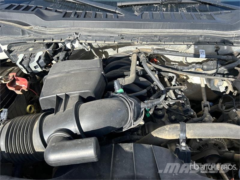 Ford F-350 XLT 4x4 Crew Cab Pickup أخرى