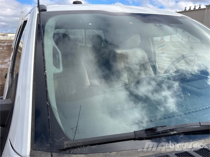 Ford F-350 XLT 4x4 Crew Cab Pickup 其他