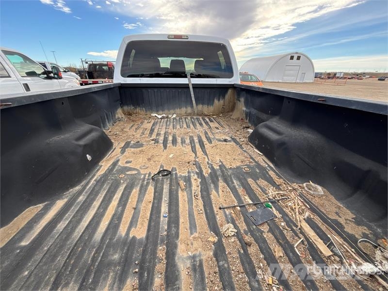 Ford F-350 XLT 4x4 Crew Cab Pickup 其他