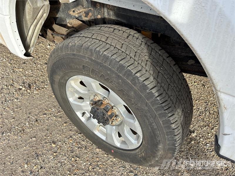Ford F-350 XLT 4x4 Crew Cab Pickup (Inoperable) Övriga bilar