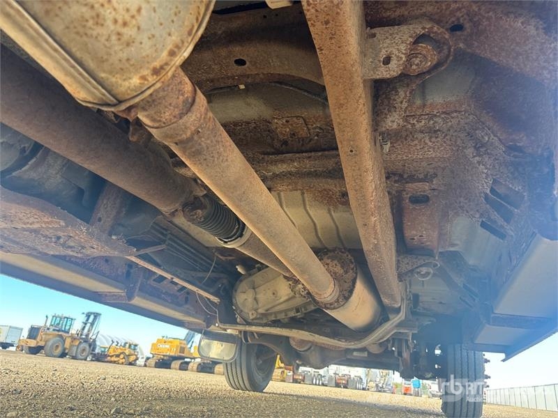 Ford F-350 XLT 4x4 Crew Cab Hi-Rail Pickup Прочие фургоны