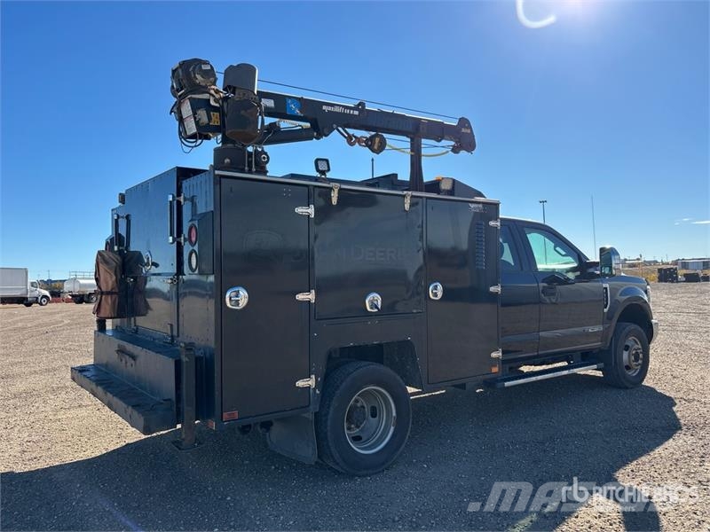 Ford F-350 XLT 4x4 Extended Cab Service Truck Kommunalt / generelt kjøretøy