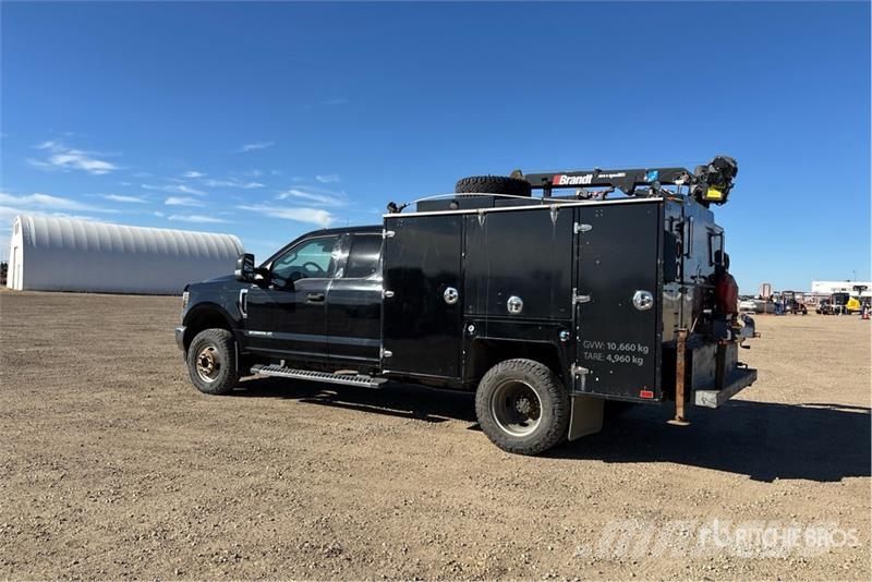Ford F-350 XLT 4x4 Extended Cab Service Truck Visuotinės / bendrosios paskirties automobiliai