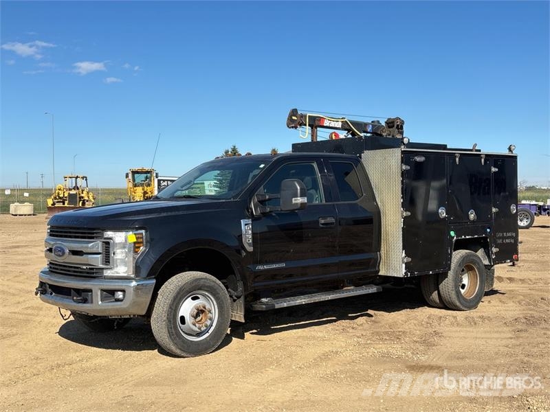 Ford F-350 XLT 4x4 Extended Cab Service Truck Veicoli municipali