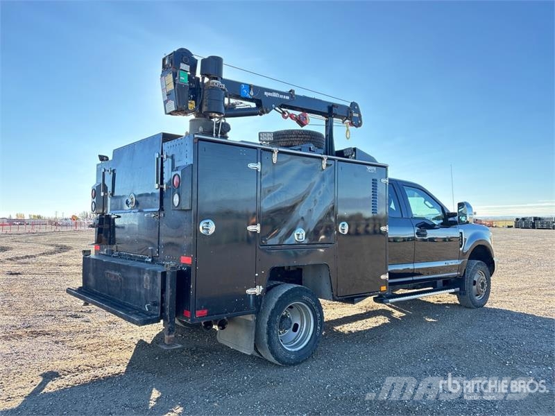 Ford F-350 XLT 4x4 Extended Cab Service Truck Комбинированные дорожные машины