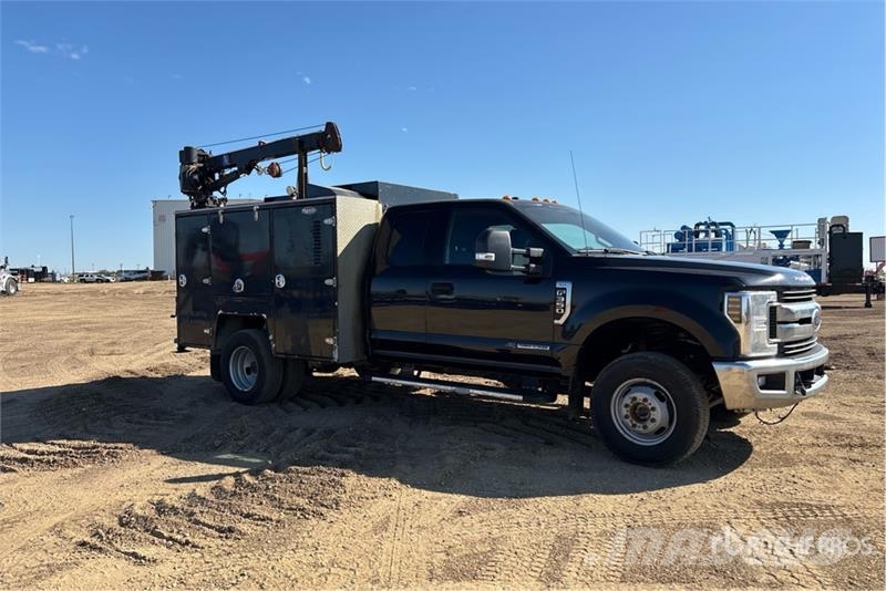 Ford F-350 XLT 4x4 Extended Cab Service Truck Veicoli municipali