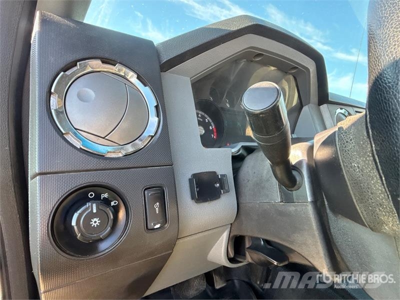 Ford F-350 XLT 4x4 Extended Cab Utility Truck Kis teherszállító/Platós kocsi