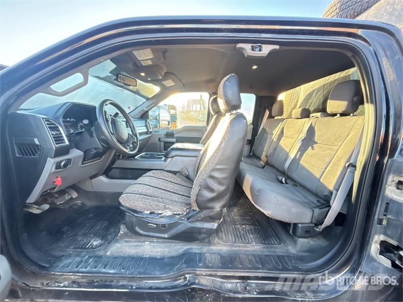 Ford F-350 XLT 4x4 Extended Cab Service Truck Комбинированные дорожные машины