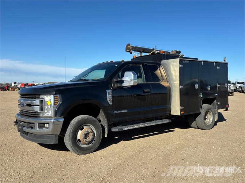 Ford F-350 XLT 4x4 Extended Cab Service Truck Kommunalt / generelt kjøretøy