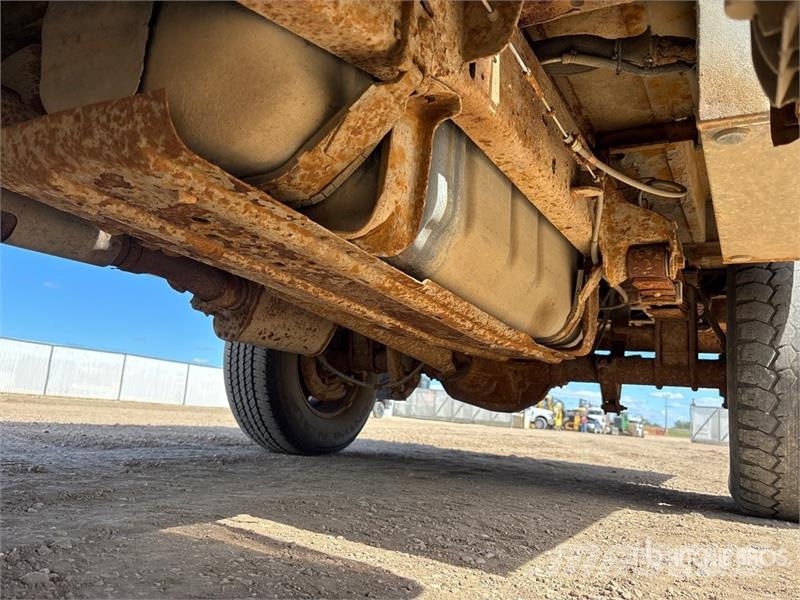 Ford F-350 XLT 4x4 Extended Cab Utility Truck Пікапи / Бічне розвантаження