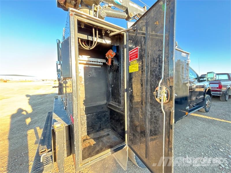 Ford F-350 XLT 4x4 Extended Cab Service Truck Комбинированные дорожные машины