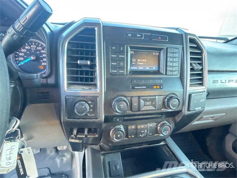 Ford F-350 XLT 4x4 Extended Cab Service Truck Комбинированные дорожные машины