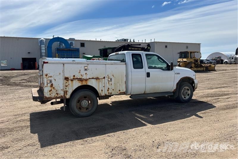 Ford F-350 XLT 4x4 Extended Cab Utility Truck Пікапи / Бічне розвантаження