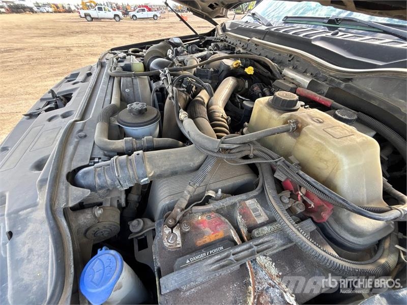 Ford F-350 XLT 4x4 Extended Cab Service Truck Camions et véhicules municipaux