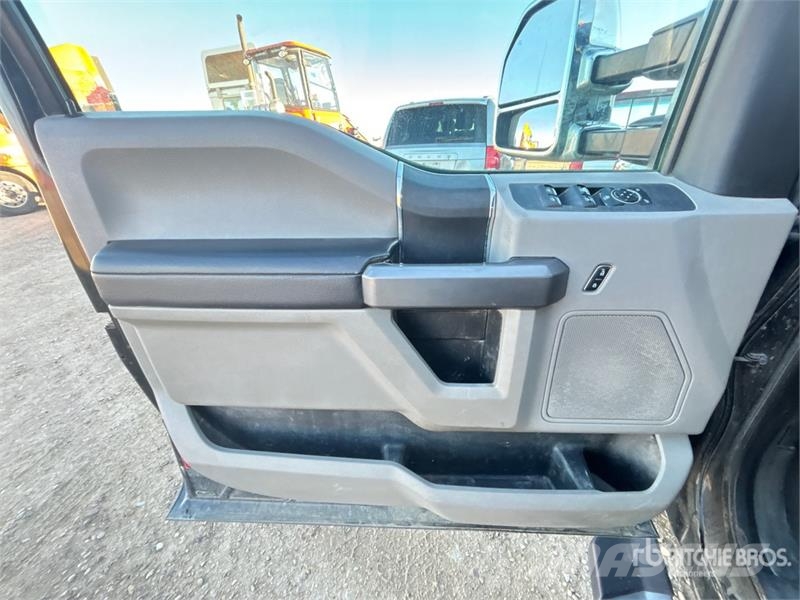 Ford F-350 XLT 4x4 Extended Cab Service Truck Комбинированные дорожные машины