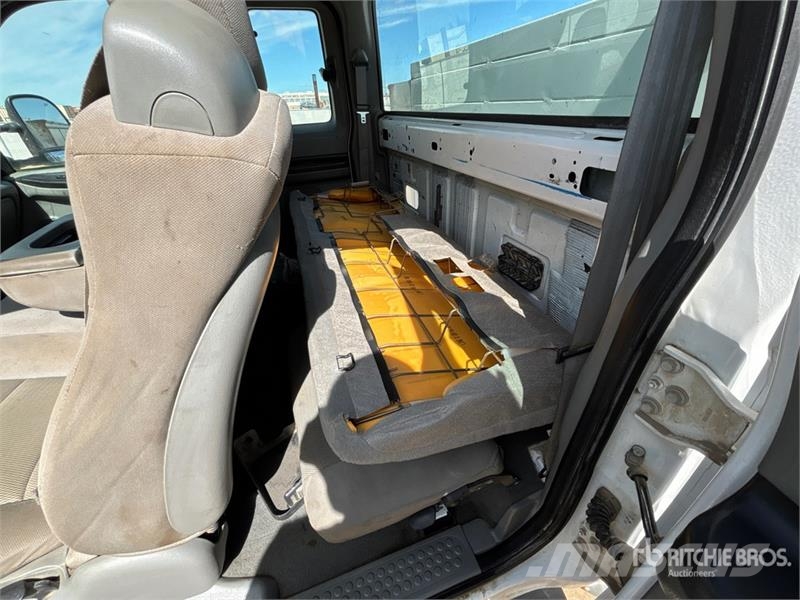 Ford F-350 XLT 4x4 Extended Cab Utility Truck Пікапи / Бічне розвантаження