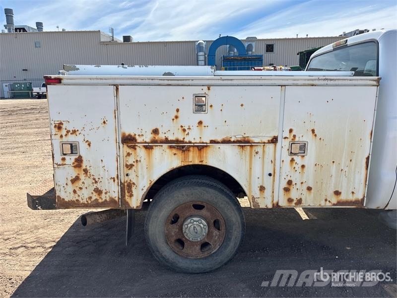 Ford F-350 XLT 4x4 Extended Cab Utility Truck Пікапи / Бічне розвантаження