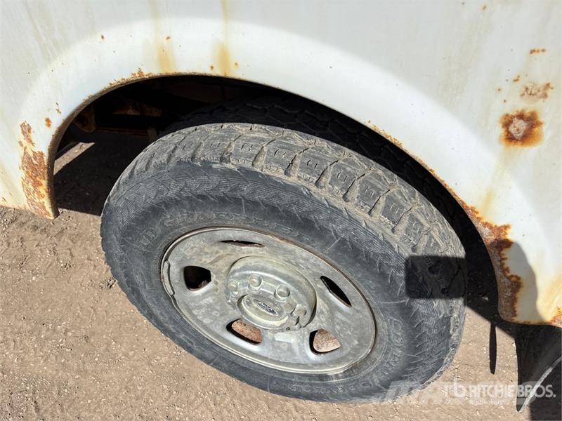 Ford F-350 XLT 4x4 Extended Cab Utility Truck Пікапи / Бічне розвантаження