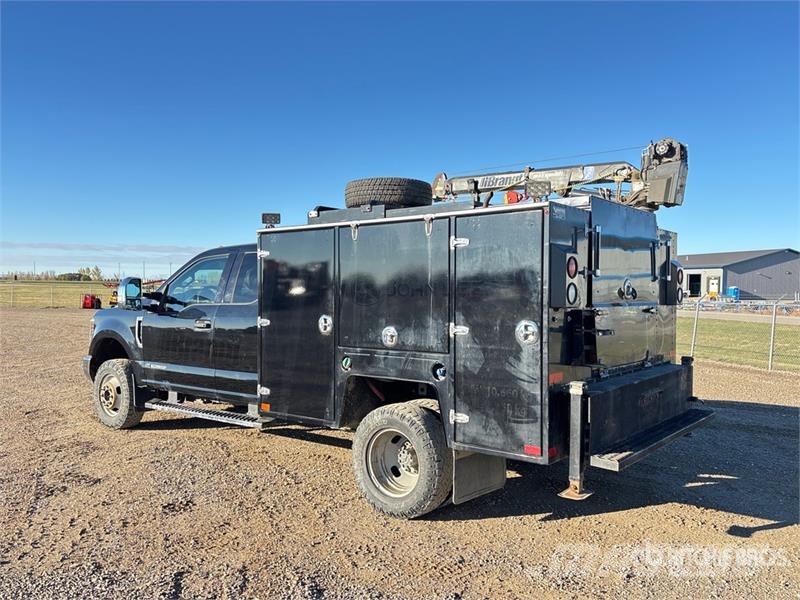 Ford F-350 XLT 4x4 Extended Cab Service Truck Комбинированные дорожные машины