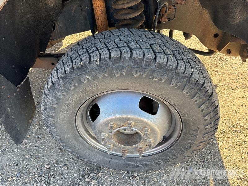 Ford F-350 XLT 4x4 Extended Cab Utility Truck Kis teherszállító/Platós kocsi