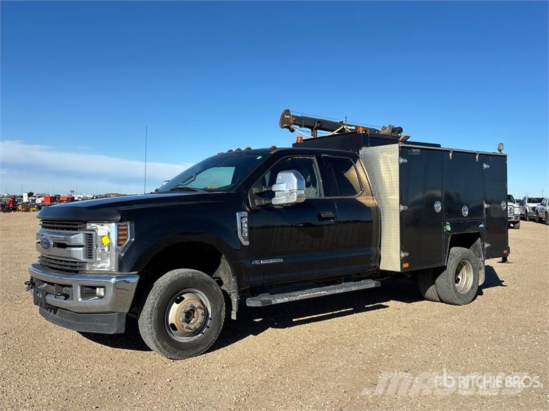 Ford F-350 XLT 4x4 Extended Cab Service Truck Kommunalt / generelt kjøretøy