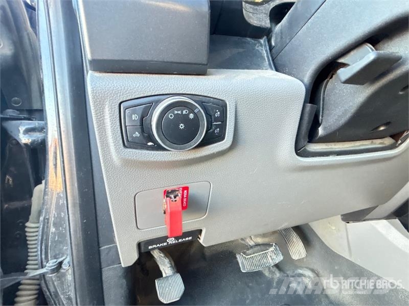Ford F-350 XLT 4x4 Extended Cab Service Truck Комбинированные дорожные машины