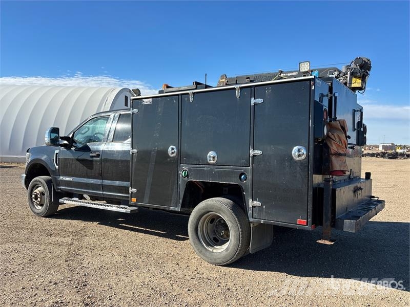Ford F-350 XLT 4x4 Extended Cab Service Truck Kommunalt / generelt kjøretøy