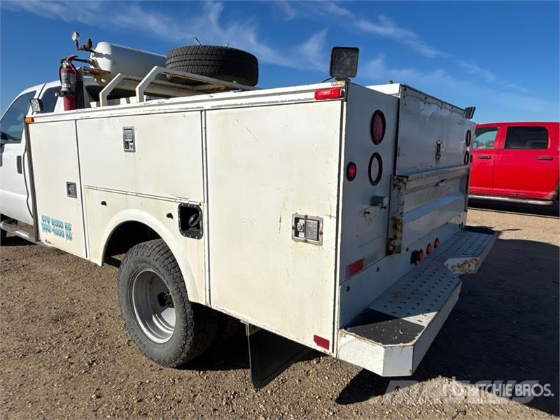 Ford F-350 XLT 4x4 Utility Truck 픽업/드롭사이드