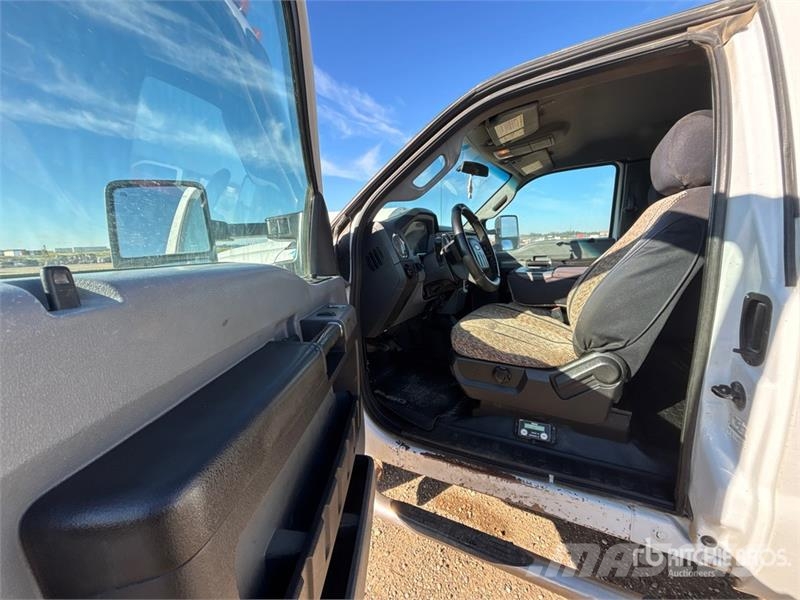 Ford F-350 XLT 4x4 Utility Truck 픽업/드롭사이드