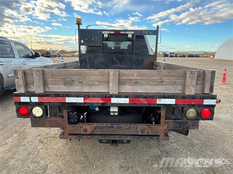 Ford F-350 XLT XLT 4x4 Crew Cab Flatbed Truck Camiones plataforma