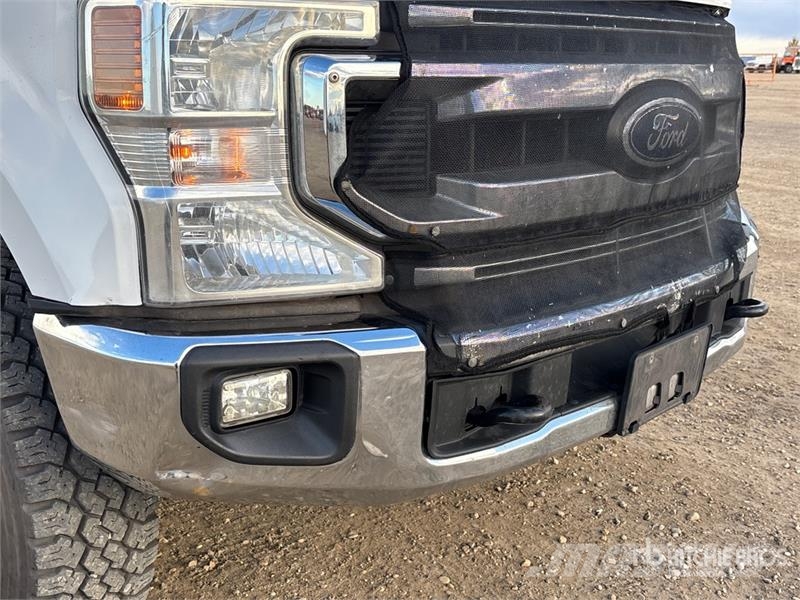 Ford F-350 XLT XLT 4x4 Crew Cab Flatbed Truck Camiones plataforma