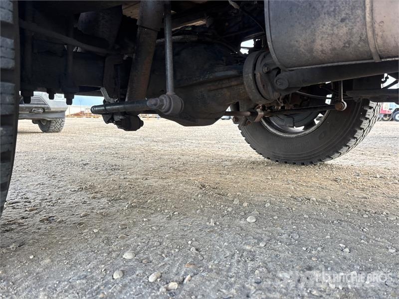 Ford F-350 XLT XLT 4x4 Crew Cab Flatbed Truck Camiones plataforma