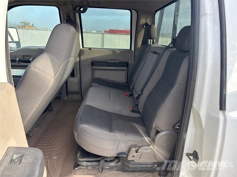 Ford F-450 Camion plateau