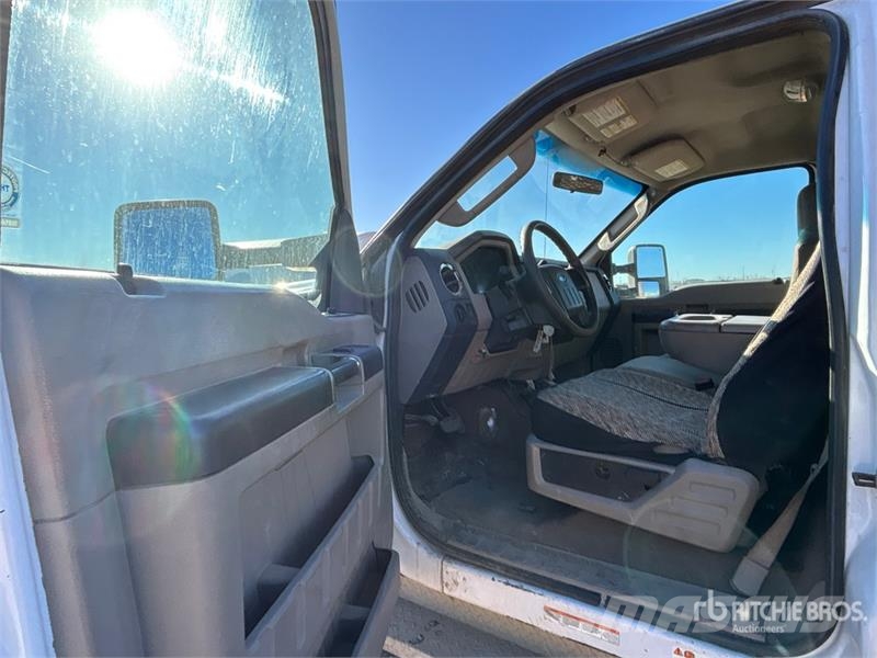 Ford F-450 Ciężarówki typu Platforma / Skrzynia
