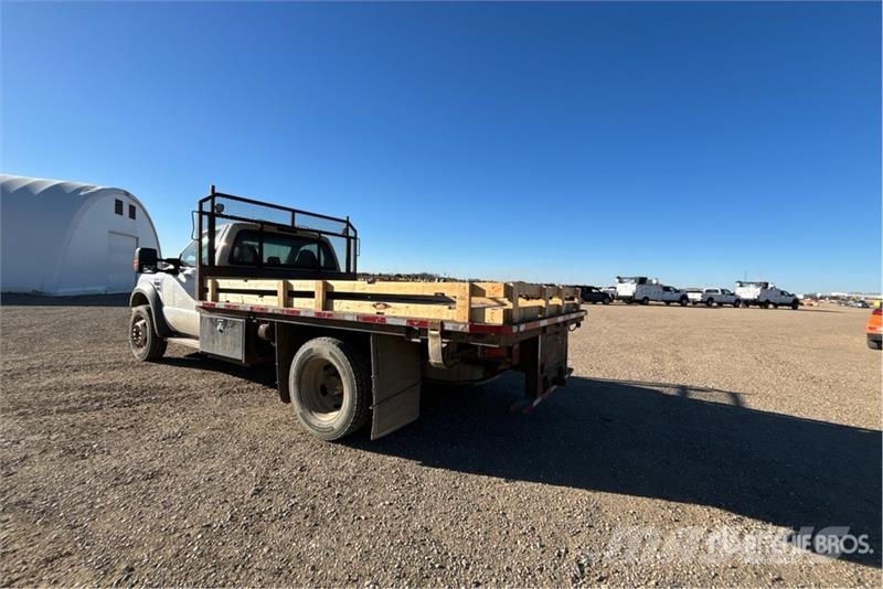 Ford F-450 Ciężarówki typu Platforma / Skrzynia
