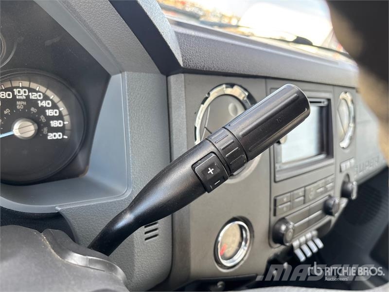 Ford F-450 Pickup/Sideaflæsning