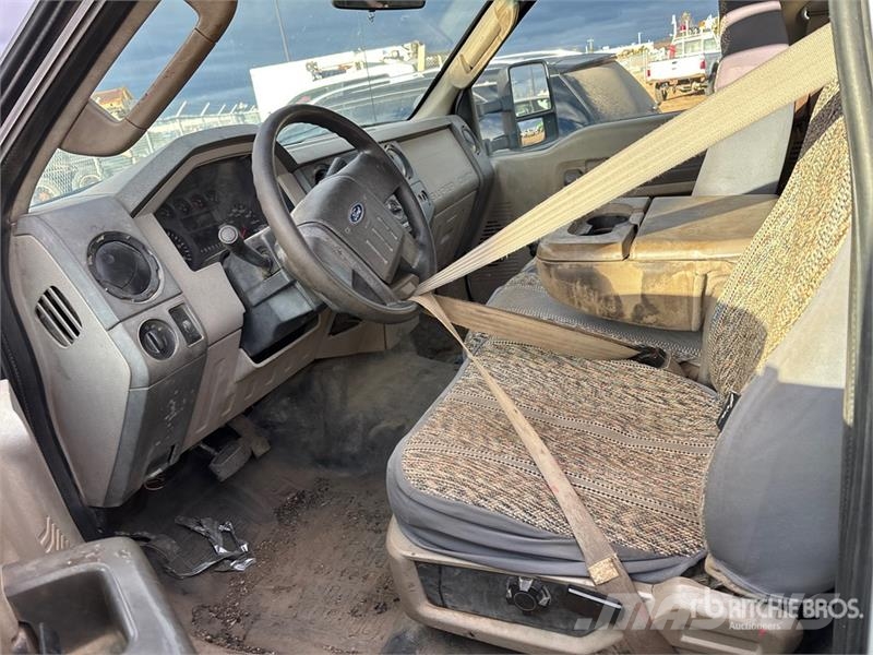 Ford F-450 شاحنات قلابة